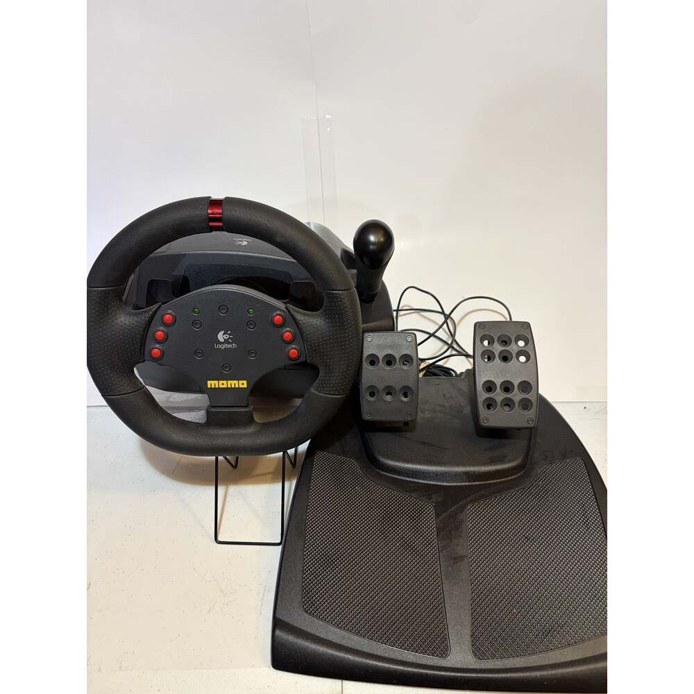 Logitech MOMO Racing Force Wired Programmable Racing Wheel & Pedals - Picture 2 of 7